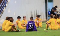 Cầu thủ nữ Phong Phú Hà Nam bỏ trận đấu.