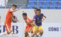 Văn Quyết, Việt Anh bị cấm thi đấu, CLB Hà Nội khủng hoảng lực lượng 
