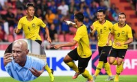 Huyền thoại Khalid Ali động viên tinh thần các cầu thủ Malaysia trước cuộc tái đấu với Việt Nam