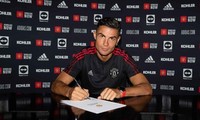 Ronaldo ký hợp đồng với M.U. 