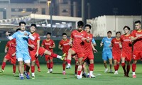 Đội tuyển Việt Nam rèn kỹ chiến thuật, HLV Park Hang-seo đón tin không vui 