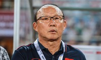 HLV Park Hang-seo: Sau mỗi trận thua, lối chơi của đội tuyển Việt Nam lại tốt hơn trước