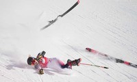 Nữ VĐV trượt tuyết gặp tai nạn kinh hoàng tại Olympic mùa đông