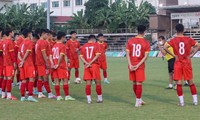 &apos;Bão&apos; COVID-19 tấn công, U23 Việt Nam bổ sung gấp cầu thủ từ quê nhà 
