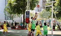 Khởi tranh vòng chung kết Giải bóng rổ học sinh tiểu học Hà Nội 2022