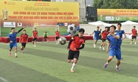 Chung kết giữa hai đội bóng Vietnam Airlines và Đài Truyền hình Việt Nam diễn ra sôi nổi.