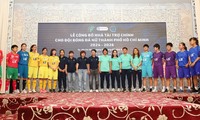 Bóng đá nữ TP.HCM nhận tài trợ lớn, mời Huỳnh Như về thi đấu 