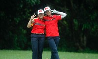 Nguyễn Viết Gia Hân (phải) xếp hạng nhì nữ sau vòng 1 APGC Junior Championship 