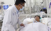 Một bệnh nhân ngộ độc Pate Minh Chay được cấp cứu ở BV Chợ Rẫy