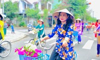 Phụ nữ Đà Nẵng diễu hành áo dài kỷ niệm ngày 8/3