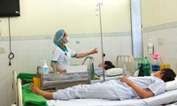 14 du khách Lào nhập viện nghi do ngộ độc