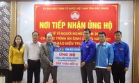 Tỉnh Đoàn, Hội LHTN tỉnh Bắc Giang trao tiền ủng hộ cho Ủy ban MTTQ tỉnh Bắc Giang