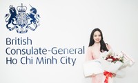 Hoa hậu Thanh Thủy được vinh danh và nhận bằng khen tại Tổng lãnh sự quán Anh