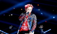 &quot;Ông hoàng thời trang&quot; G-Dragon &quot;đốt cháy&quot; sân khấu SBS Gayo Daejeon 2024