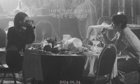 IU tung poster đầy rung động bên V BTS, fan soi ra điểm tương đồng với Jung Kook