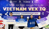 Hai tween lớp 6 giành giải thưởng lớn tại VEX IQ Robotics toàn quốc 2023