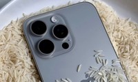 Apple khuyến cáo không bỏ iPhone bị ướt vào thùng gạo, vậy cần xử lý thế nào?