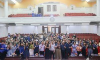 Launch To Leader 2024: &quot;Sống chất&quot; cùng sinh viên Đại học Quốc gia Hà Nội