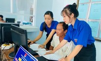 Bình Thuận: Đội hình thanh niên tình nguyện hỗ trợ dịch vụ công trực tuyến