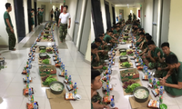 Bữa ăn muộn ở hành lang của các chiến sĩ khu cách ly: Tuyệt vời hơn mọi menu đắt tiền!