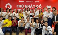 Báo Tiền Phong tổ chức Chủ nhật Đỏ tại Amway Việt Nam