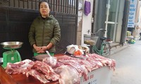 Giá thịt lợn tăng từng ngày và không có dấu hiệu chững lại. Ảnh: N.M