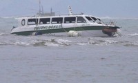 Tai nạn tàu làm 17 người chết tại biển Cửa Đại.