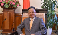 Đại sứ, Tiến sĩ Nguyễn Hồng Thao