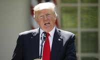 Tổng thống Trump phát biểu tại Vườn Hồng Nhà trắng hôm 1/6. Ảnh: Reuters