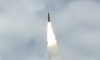 Hàn Quốc bất ngờ tung video thử tên lửa đạn đạo