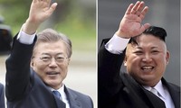 Tổng thống Hàn Quốc Moon Jae-in (trái) và Chủ tịch Triều Tiên Kim Jong-un (phải). Ảnh: Livemint
