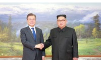 Báo Triều Tiên đăng ảnh hiếm về cuộc gặp của lãnh đạo Hàn - Triều