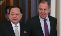 Ngoại trưởng Nga Sergey Lavrov và Ngoại trưởng Triều Tiên Ri Yong-ho. Ảnh: Sputnik