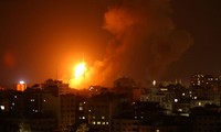 Israel không kích Dải Gaza tối 8/8. Ảnh: Reuters