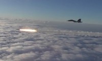 Phi đội Su-30 Nga diễn tập phóng 40 tên lửa, thả 20 quả bom