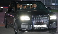 Tổng thống Nga Putin lái xe đưa Tổng thống Ai Cập Sisi đi dạo quanh đường đua F1. Ảnh: Sputnik