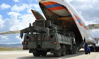 Linh kiện S-400 được đưa đến Nga hôm qua, 12/7. Ảnh: Bộ Quốc phòng Thổ Nhĩ Kỳ