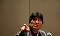 Ông Evo Morales phát biểu tại Mexico hôm 20/11. Ảnh: Reuters