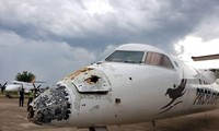 Chiếc máy bay hư hỏng nặng nề sau vụ tai nạn. Ảnh: Facebook