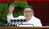 Ông Kim Jong-un phát biểu hôm 30/12. Ảnh: Yonhap