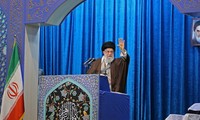 Ông Ayatollah Ali Khamenei phát biểu hôm 17/1. Ảnh: Reuters