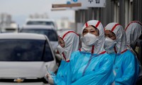 Nhân viên y tế Hàn Quốc. Ảnh: Reuters
