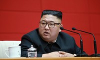 Chủ tịch Kim Jong-un trong cuộc họp ngày 13/8. Ảnh: Reuters