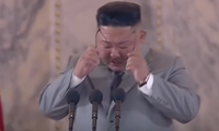 Ông Kim Jong-un rơi nước mắt xin lỗi người dân trong bài phát biểu lễ duyệt binh