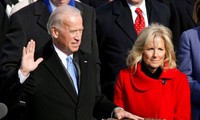 Ông Joe Biden tuyên thệ nhậm chức Phó Tổng thống ngày 20/1/2009, dưới thời Tổng thống Barack Obama. Ảnh: Reuters