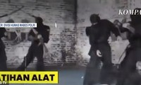 Cảnh huấn luyện chiến binh khủng bố ở Indonesia. Ảnh chụp màn hình