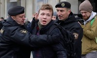 Nhà báo phe đối lập Belarus - Roman Protasevich. Ảnh: AP