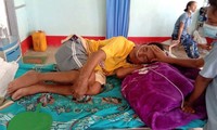 Một bệnh nhân COVID-19 tại bệnh viện thị trấn Cikha (Myanmar), gần biên giới Ấn Độ. Ảnh: Reuters