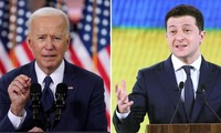 Tổng thống Mỹ Joe Biden (trái) và Tổng thống Ukraine Volodymyr Zelensky (phải). Ảnh: UNIAN