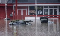 Liege (Bỉ) chìm trong nước lũ. Ảnh: Reuters